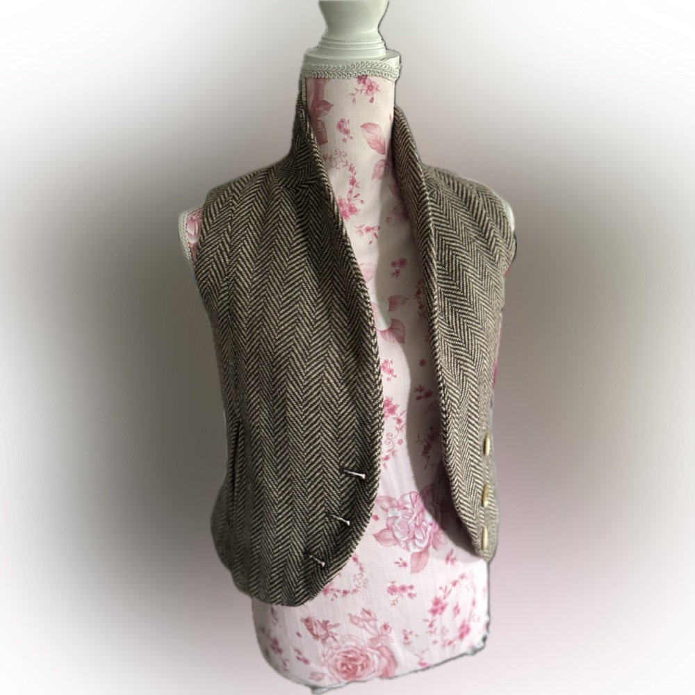 Modcloth Herringbone Vest - Black and White